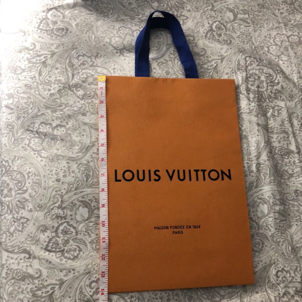 Louis Vuitton Shopping Bag - Picture 2 of 4
